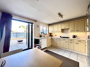 Kitchen Breakfast Room- click for photo gallery
